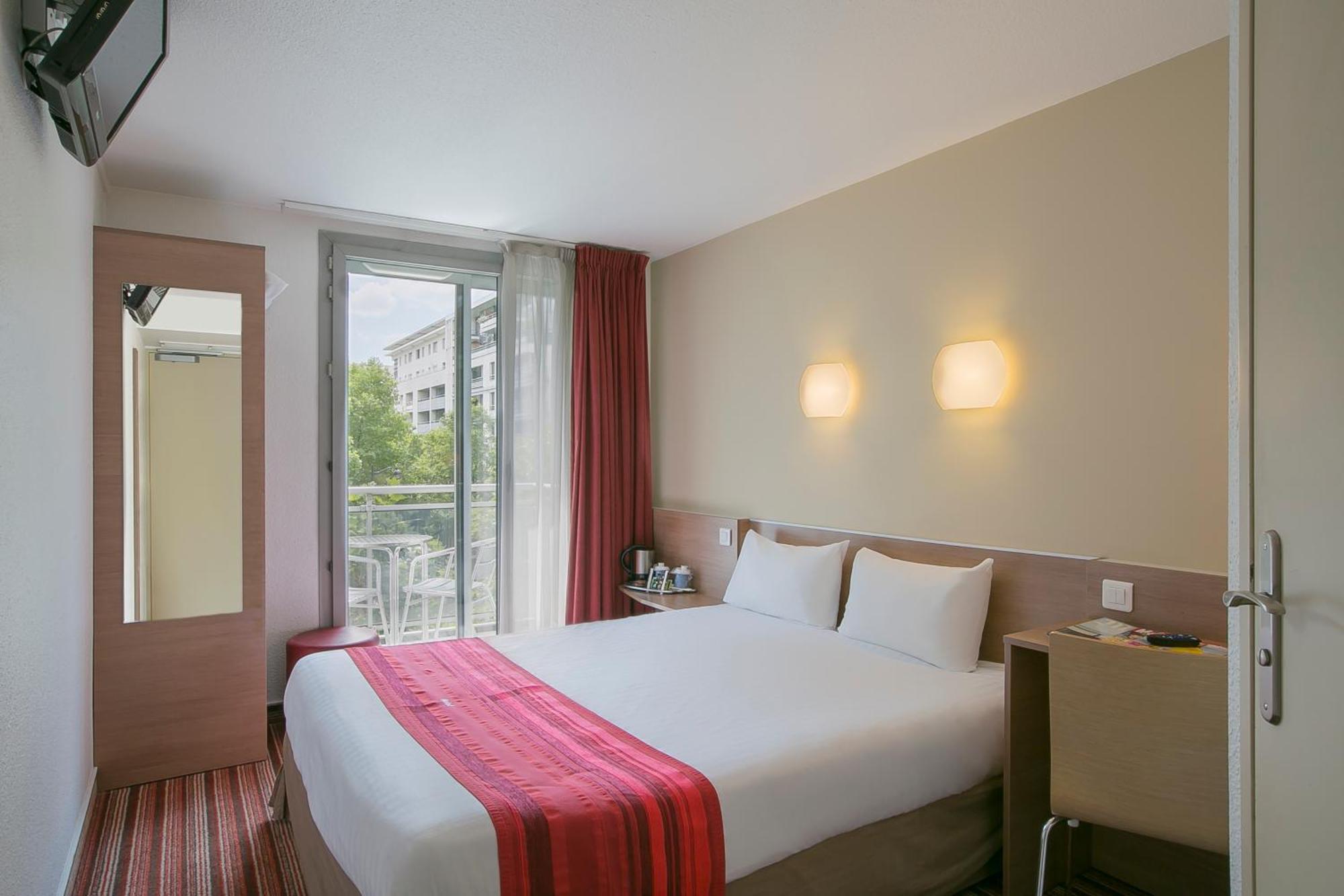 Campanile 12 - Bercy Village París
